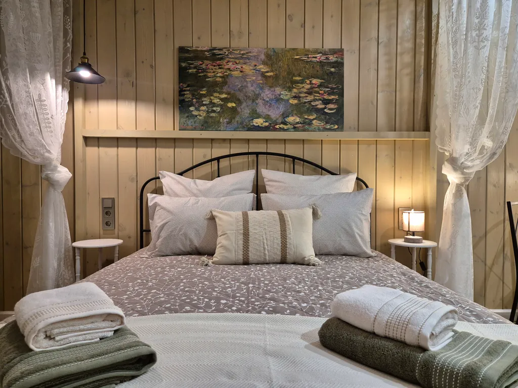 Коттедж Уютнейший дом с роскошным видом на озеро — Ларионово