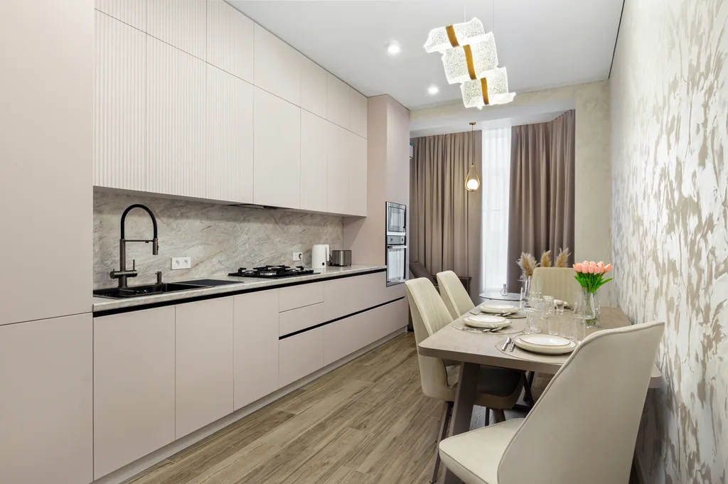 Апартаменты бизнес-класса с видом на эльбрус в доме с часами