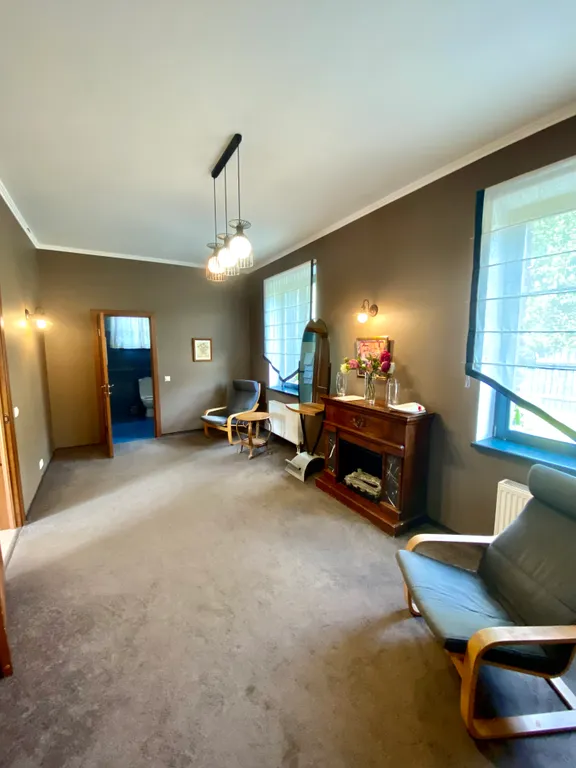 Вилла с круглым бассейном