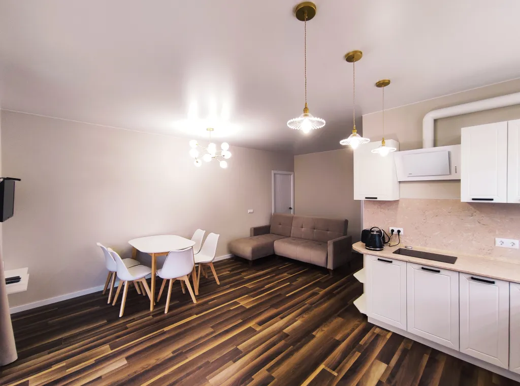 Коттедж в миндальной роще с бассейном