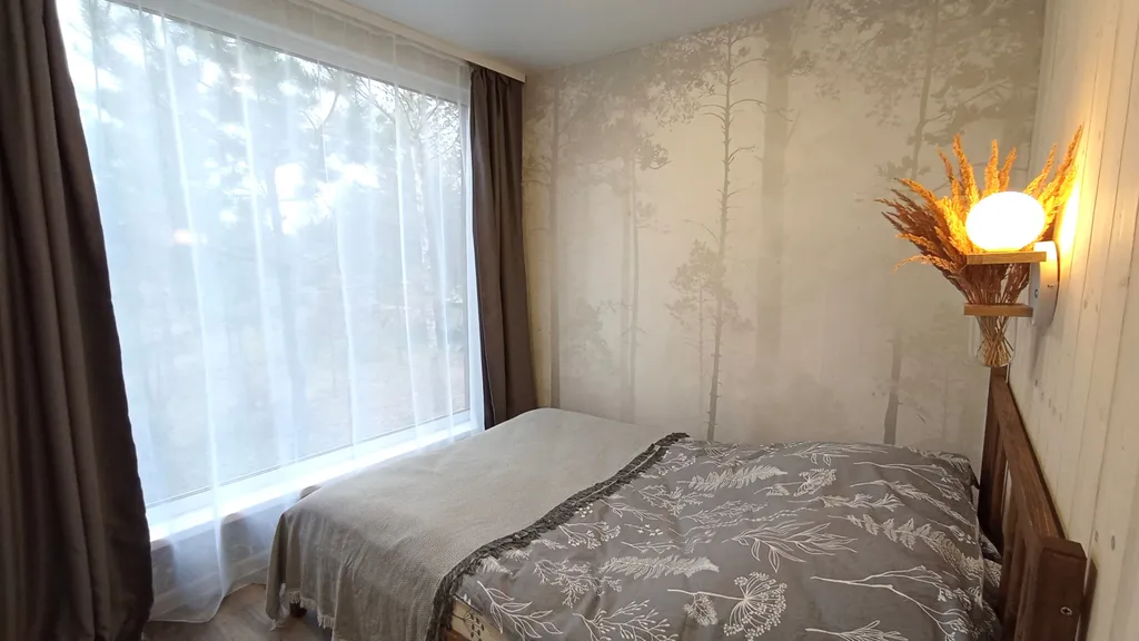 Уютный домик в сосновом лесу