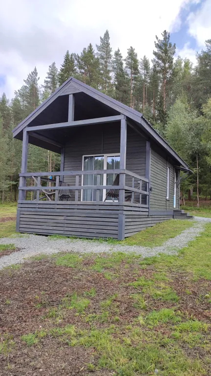 Дом на берегу реки