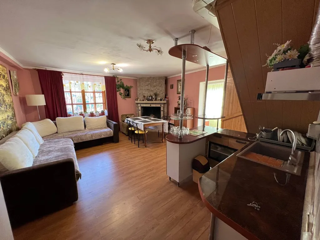 Коттедж Дом в центре города — аренда посуточно в Алушта