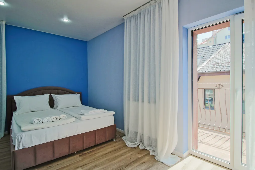 Двухэтaжный кoттeдж площадью 200