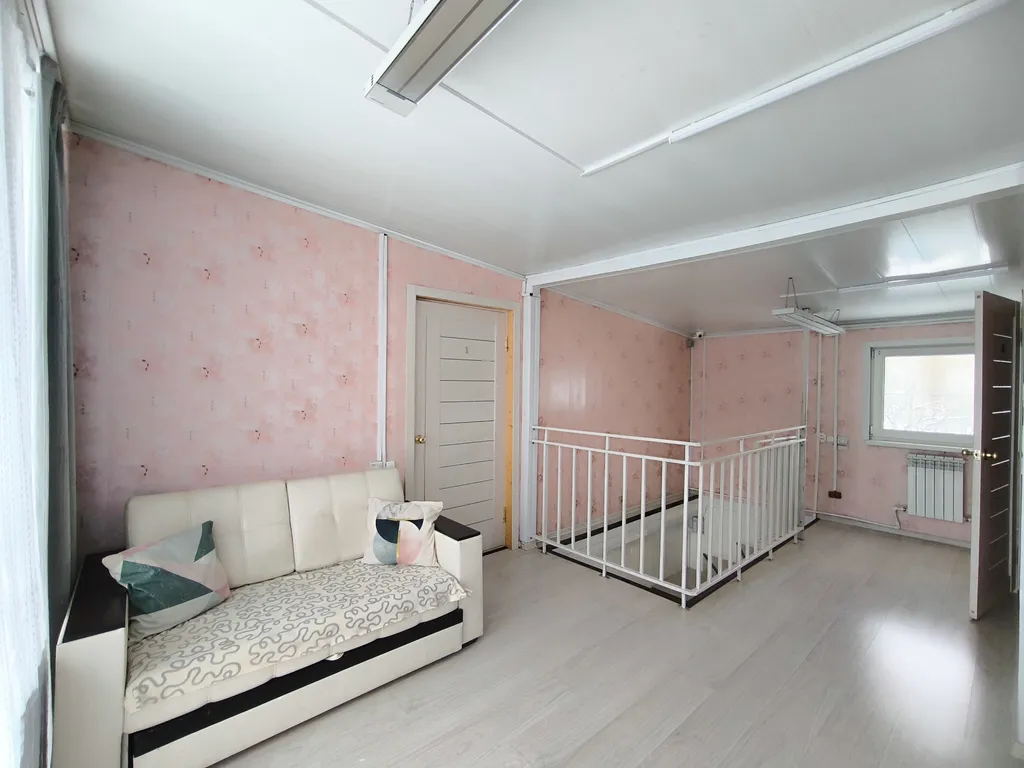 Комфортабельный 2-этажный дом с панорамным остеклением и русской баней