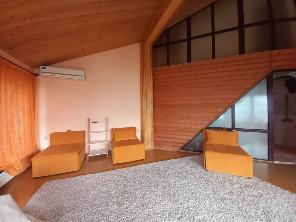 Дом-замок на море