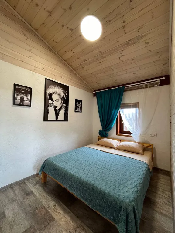 Просторный дом Барн-хаус с русской баней и беседкой с мангальной зоной