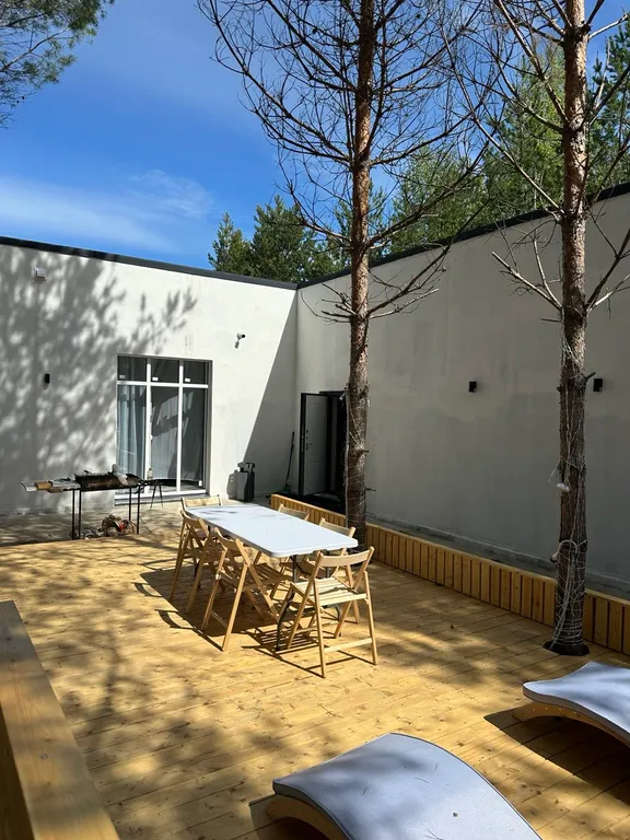 Дом в сосновом лесу