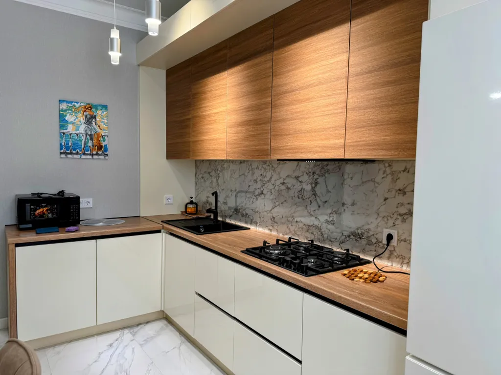 Уютная квартира с дизайнерским ремонтом в 15 минутах от моря