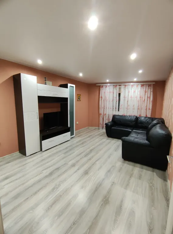 Большая квартира, кухня отдельно