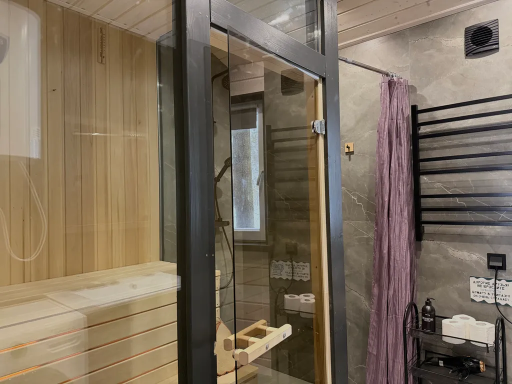 Тихий дом с камином и сауной