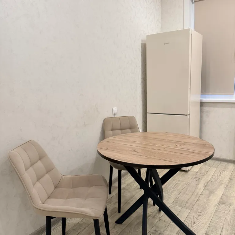 Светлая студия с видом на сопки