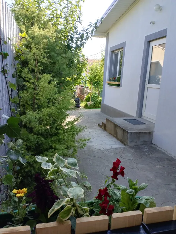 Семейный 3-х комнатный номер в тихом районе