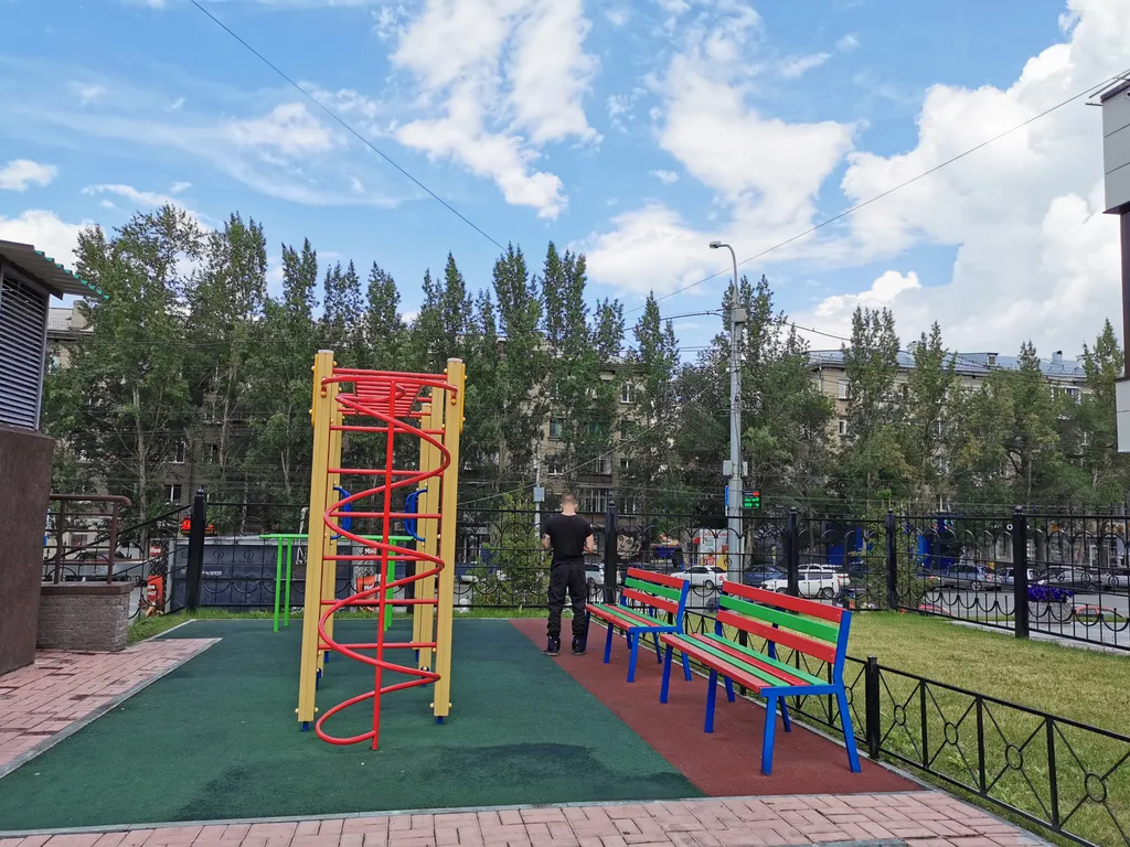Квартира Квартира у ТЦ Галерея и Гастрокорт, НИИТО, с теплой охраняемой парковкой — Новосибирск