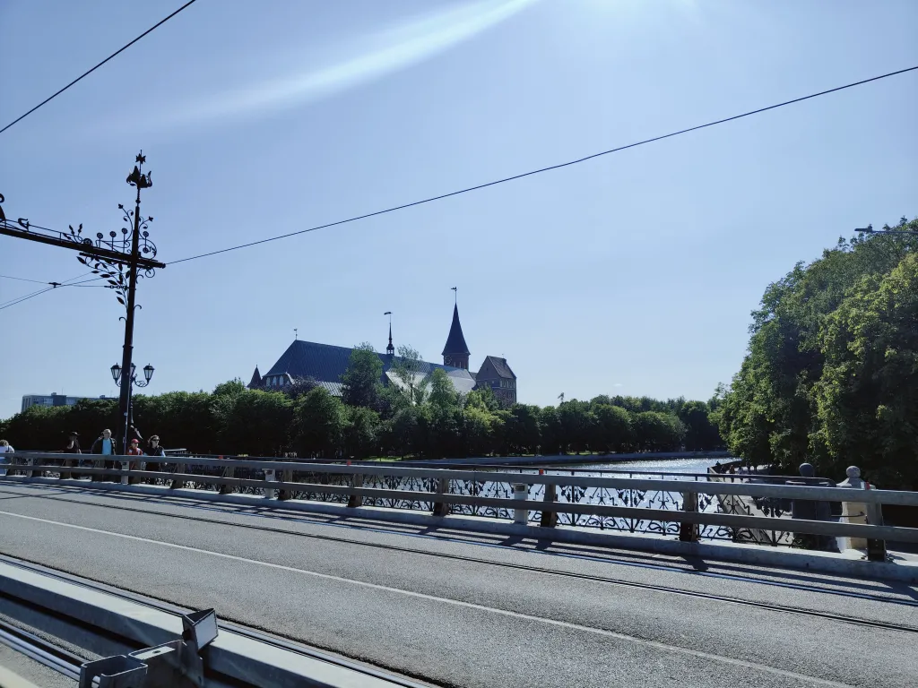 Квартира Уютная квартира с птичками в сердце Калининграда — Калининград