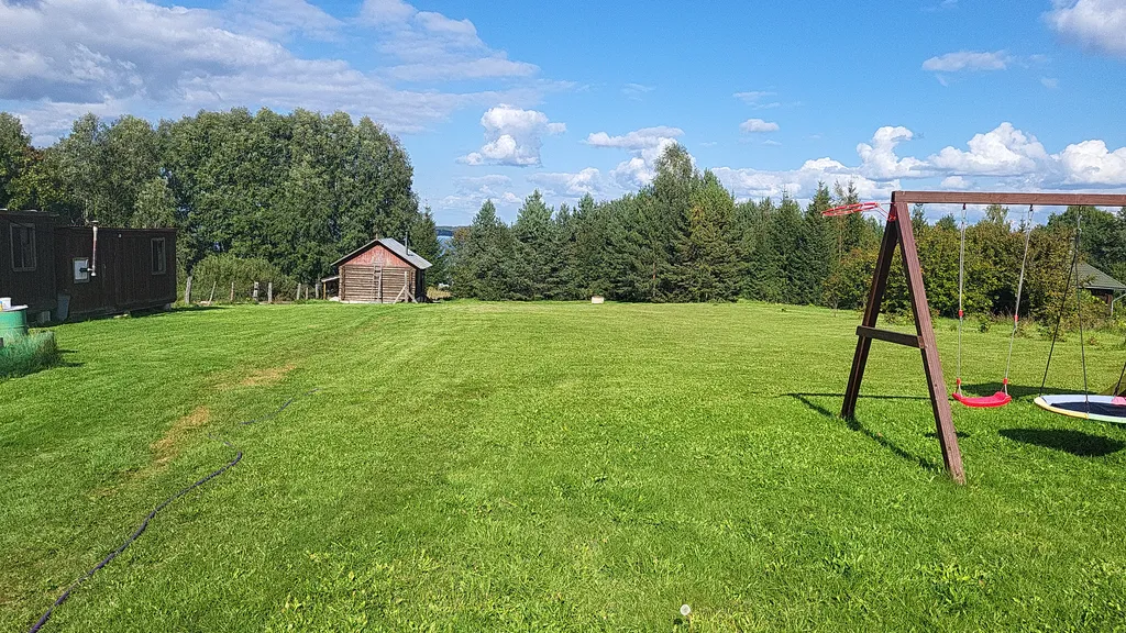 Дом на озере