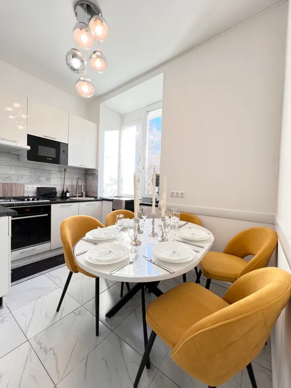 Квартира 4-комнатная Квартира — Москва