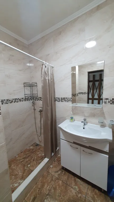 Уютный номер люкс с видом на море