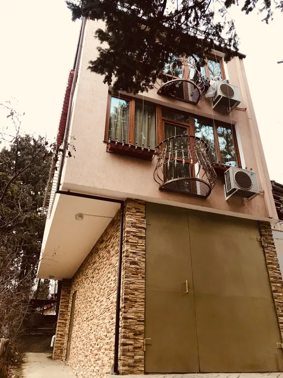 Студия с видом на море