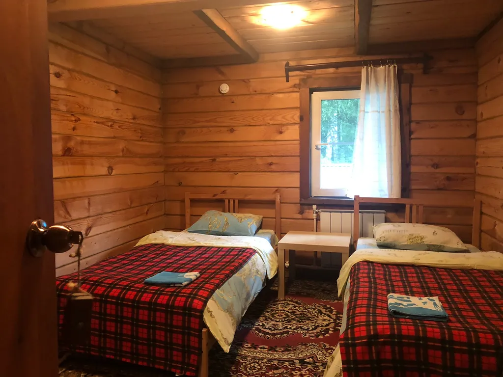 Квартира Комната с видом на горы в уютном доме — аренда посуточно в Ая