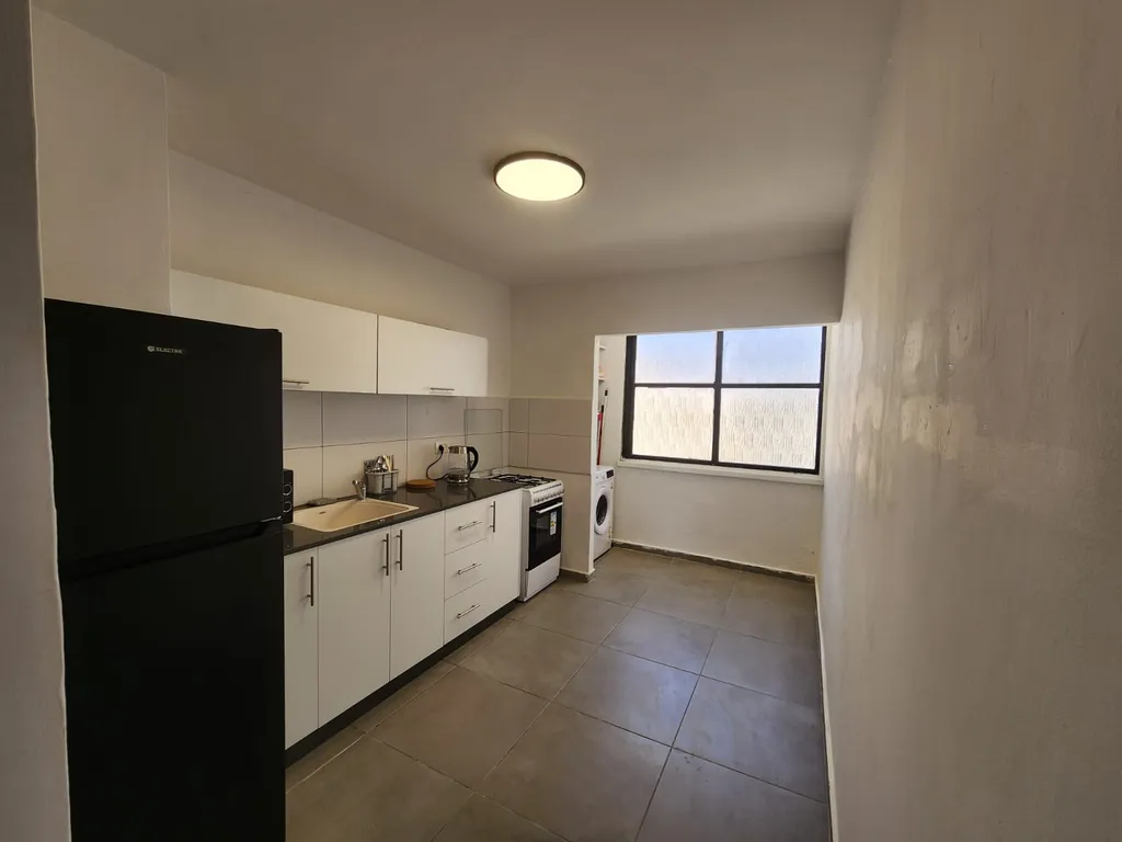 Комфортная трёхкомнатная квартира с видом на море на Анавиим