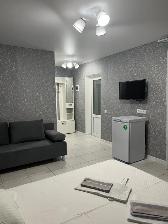 Квартира Улучшенный номер со всеми удобствами — аренда посуточно в Кабардинка