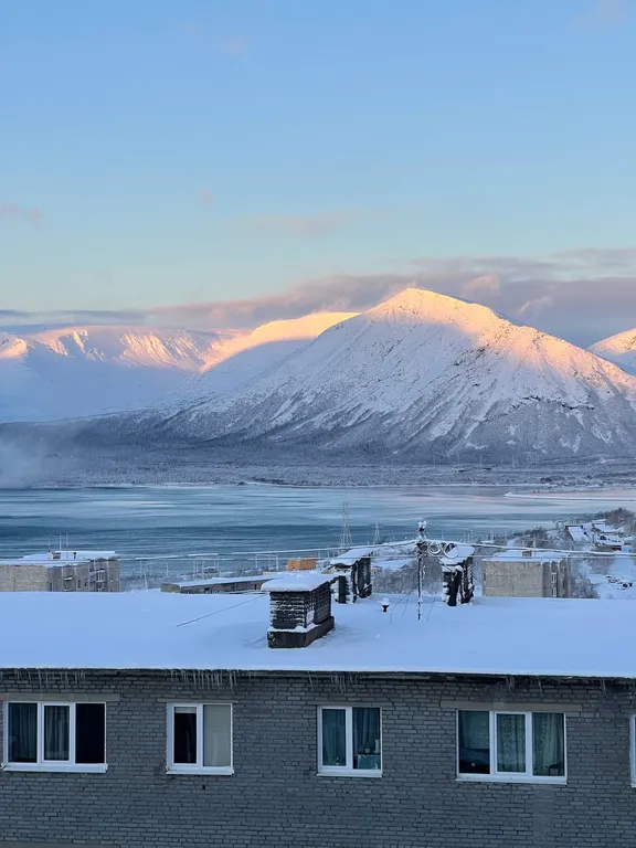 Уютная квартира с видом на горы и озеро