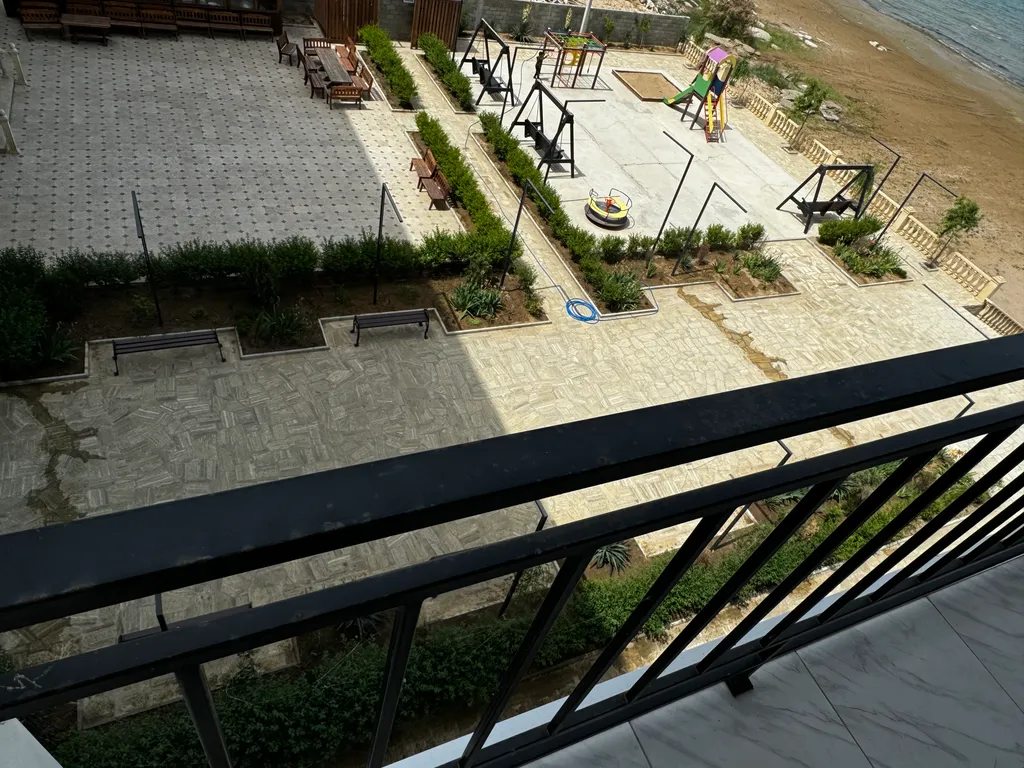 Резидент-плаза у моря