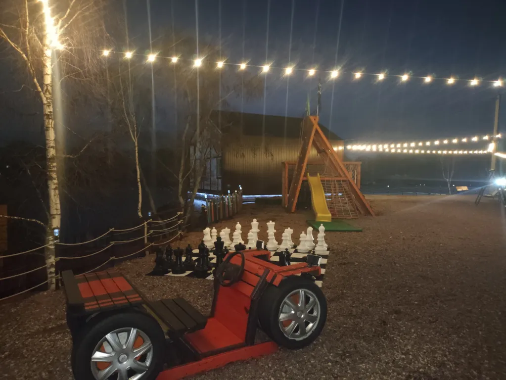 Дом на берегу озера