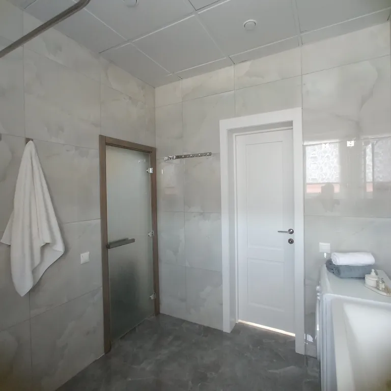 Коттедж с видом на сад