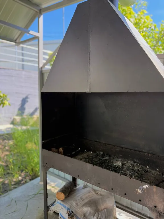 Коттедж с бассейном, спортзалом, барбекю в центре Сочи