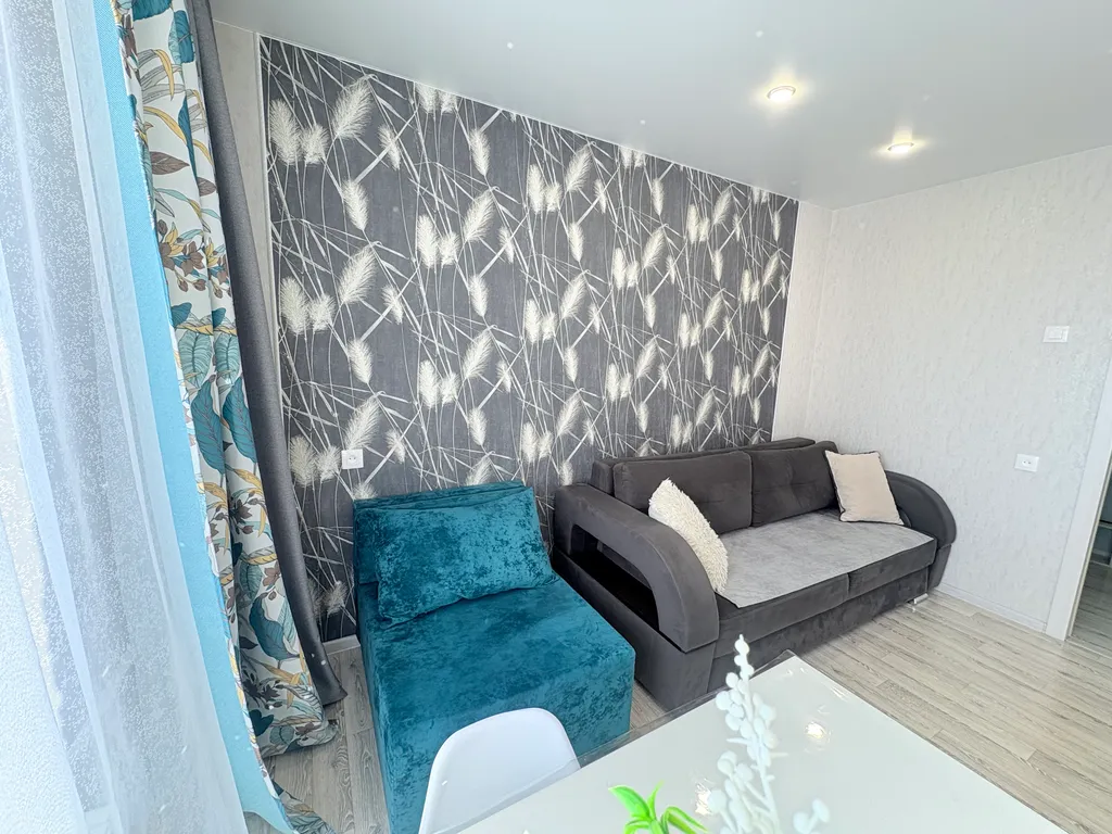 Уютная евродвушка в новом доме с огороженной территорией