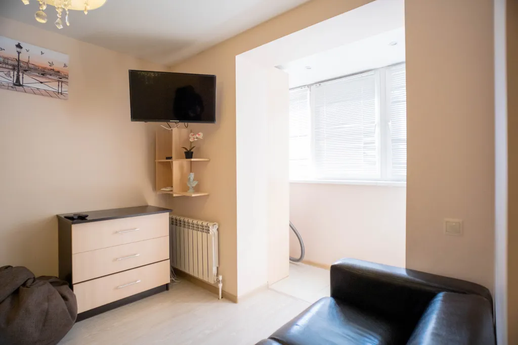 Студия со светлым ремонтом в новом доме