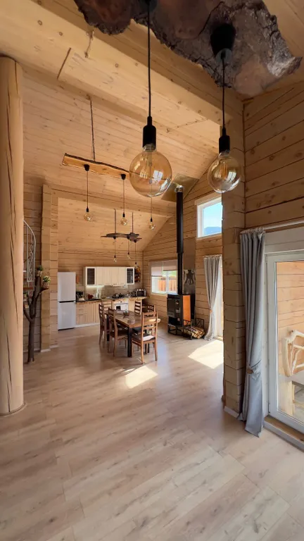 Маленькая кедровая вилла VillasViktoria