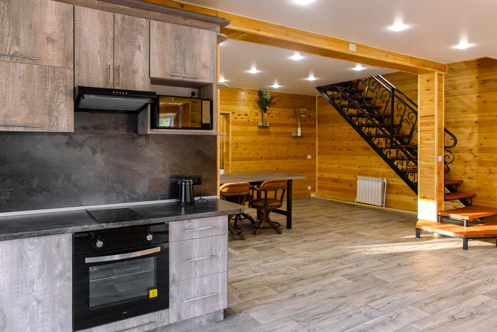 Коттедж в 10 минутах езды от города