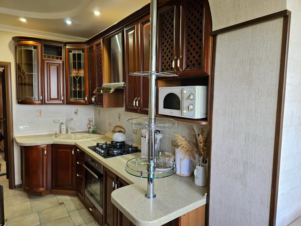 Уютная квартира с шикарным видом на горы, лес, ущелье и город