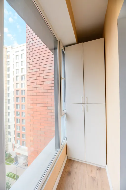 Трехкомнатная квартира с видом на горы в центре города