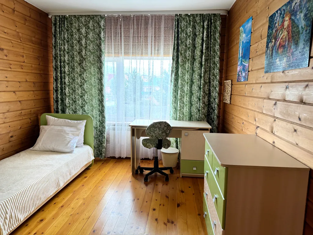 Уютный коттедж с садом