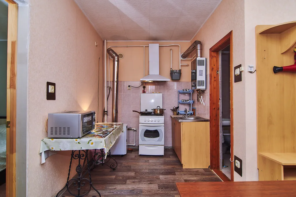 Домик с кроликами у нарзанного источника