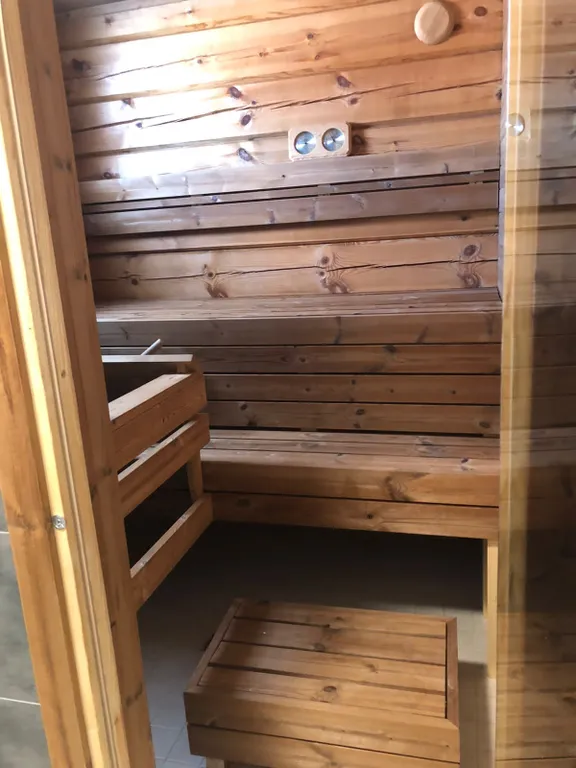 Коттедж с сауной недалеко от озера