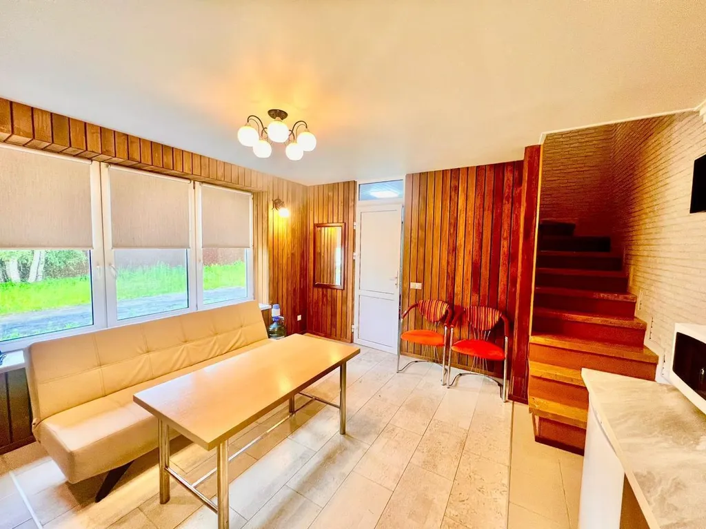 Коттедж Уютный, современный двухэтажный дом — аренда посуточно в Тюмень