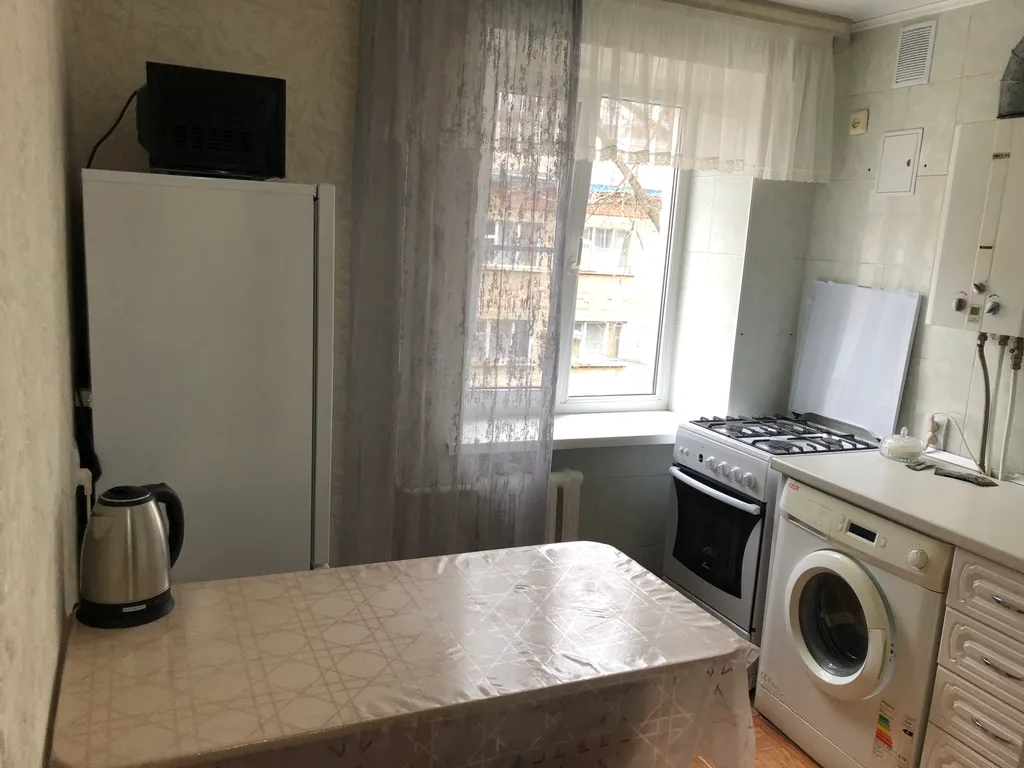 Однокомнатная квартира рядом с парком Дружбы