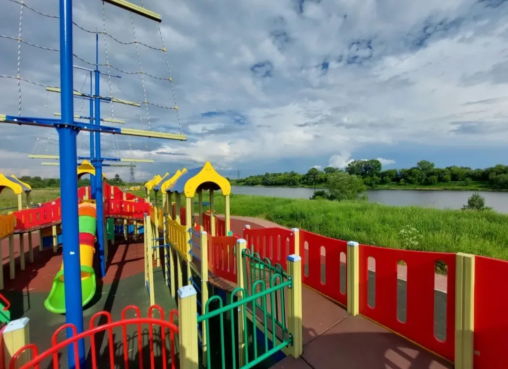 Квартира Квартира Просторная комфортная уютная студия с прекрасным видом на берег Волги — Тверь