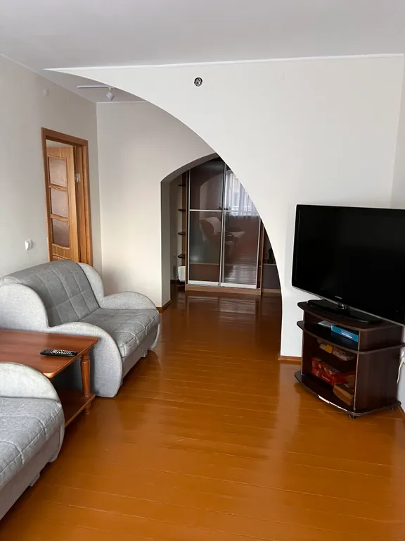 Уютная квартира расположена на торговой стороне Великого Новгорода