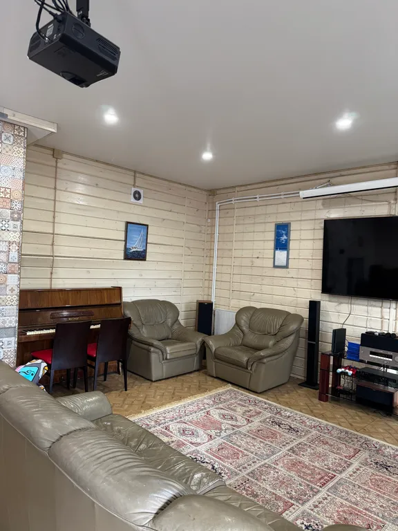 Дом с баней на берегу Волги