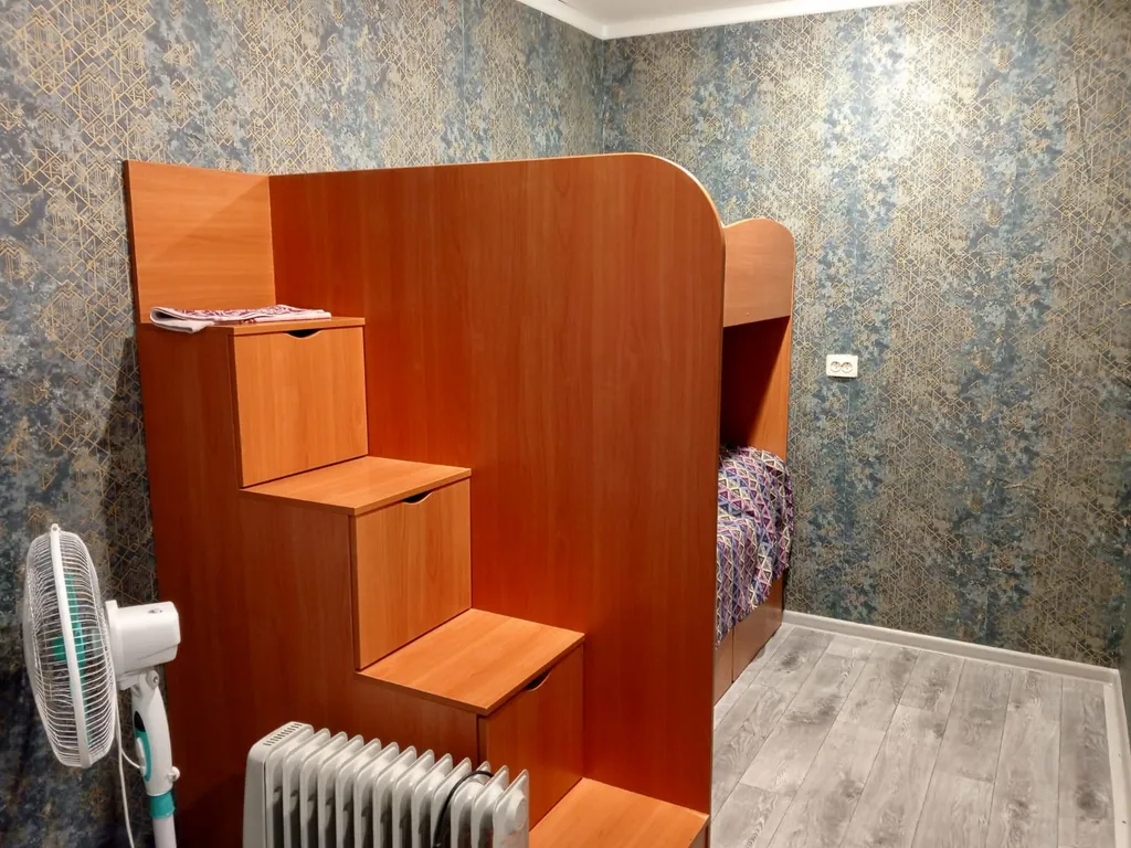 Уютный домик на берегу реки