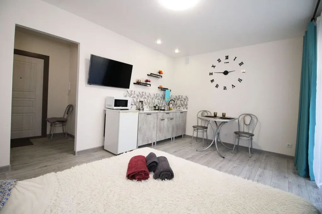 Квартира Комфортная студия в доме Привилегия со двором парком — аренда посуточно в Тольятти