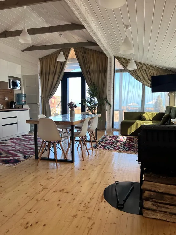 Комфортабельные дома у моря "Золотые пески"