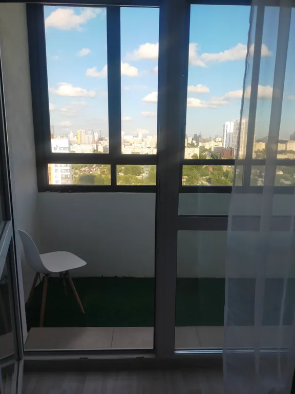 Студия с видом на пруд