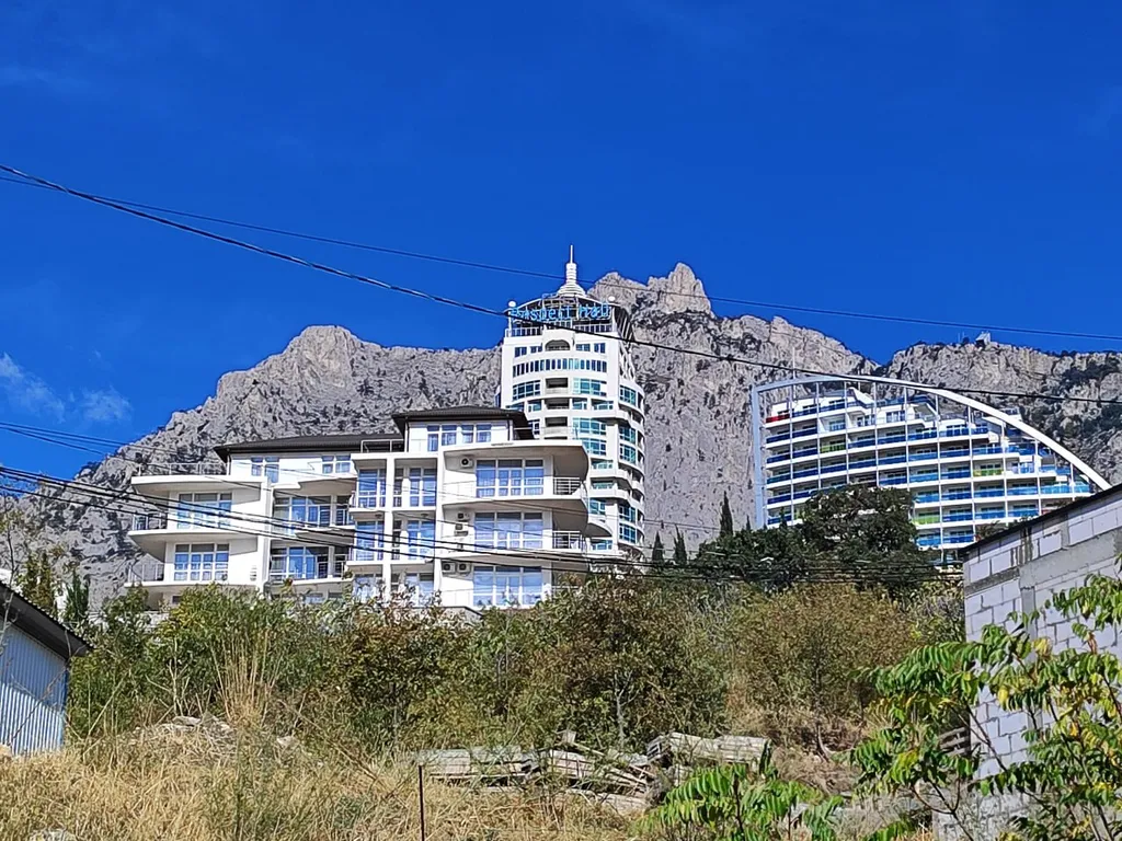 Апартамент с уютным двориком в Мисхоре, в частном доме